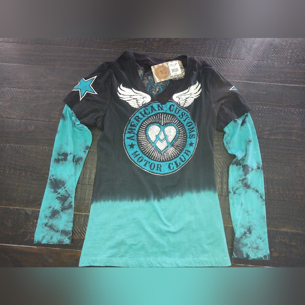 Affliction XL long sleeve V neck shirt lace back